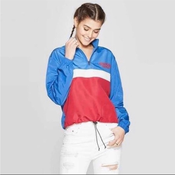 STRANGER THINGS NETFLIX MERCHANDISE PULLOVER SIZE MEDIUM WOMENS - Picture 1 of 9